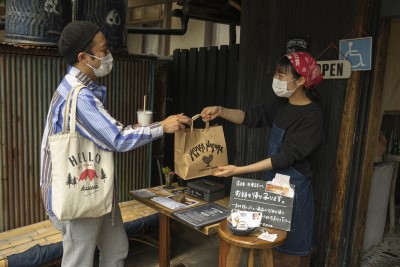 ランチ持ち帰り始めました